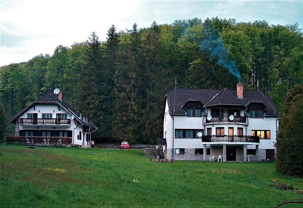 Penzpataki Vadaszhaz Nagyvisnyo Exterior photo